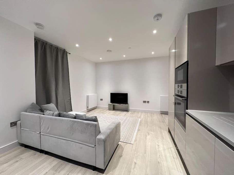 2 Bed Penthouse Style Apartment London Eksteriør bilde