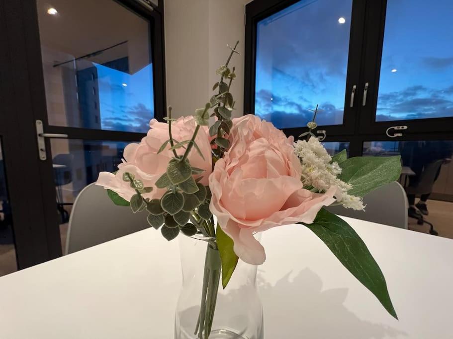 2 Bed Penthouse Style Apartment London Eksteriør bilde